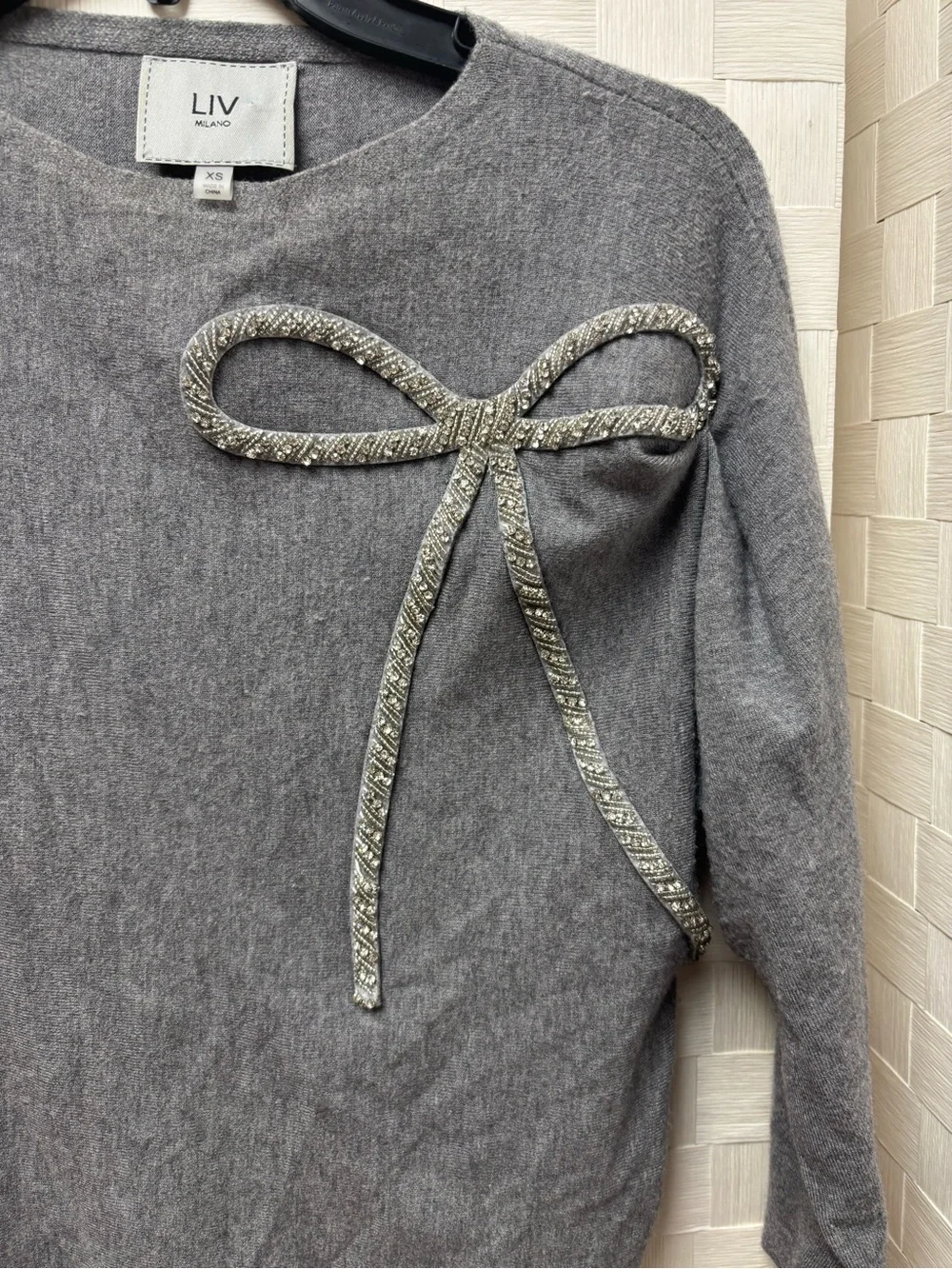 Liv MILANO Gray Sweater with Rhinestone Bow Accent XS